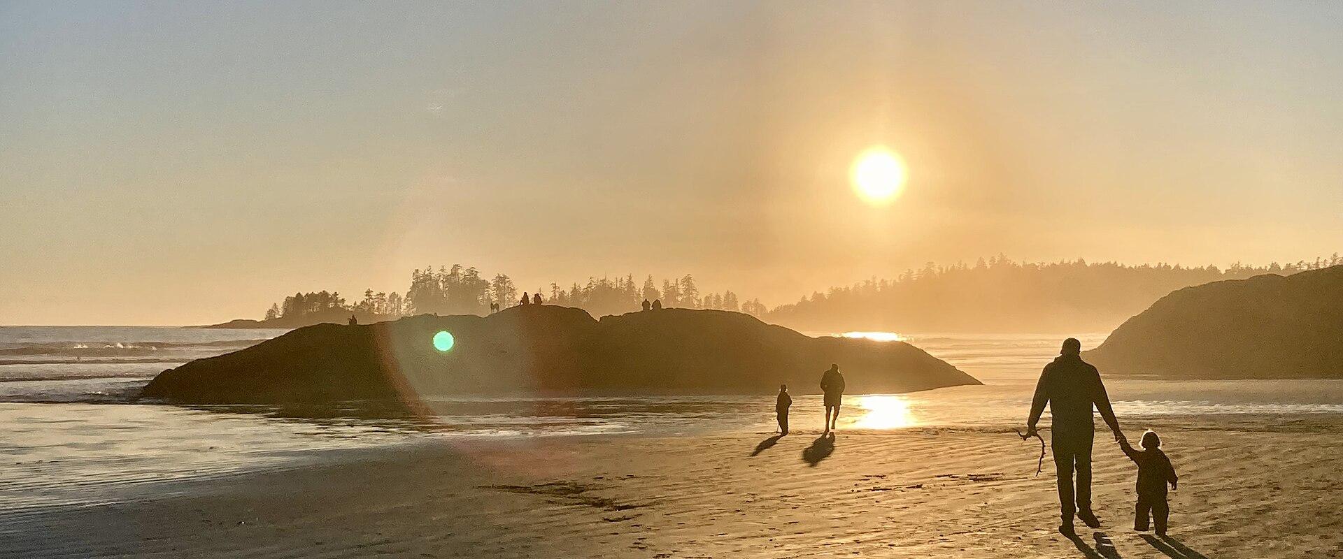 Sunset over Long Beach in Pacific Rim National Park Reserve