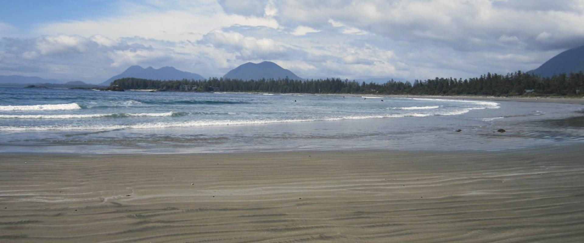 Wide sands of Chesterman Beach near Tofino