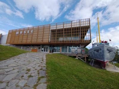 The Musée de la Gaspésie building on the shore of Gaspé Bay
